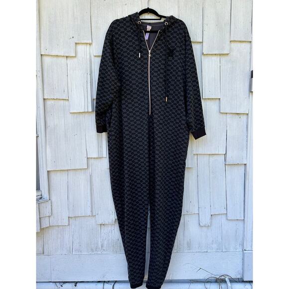 Savage X Fenty Forever Savage Hooded Black Monogram Zip Front Onesie Size 1X - Picture 2 of 9